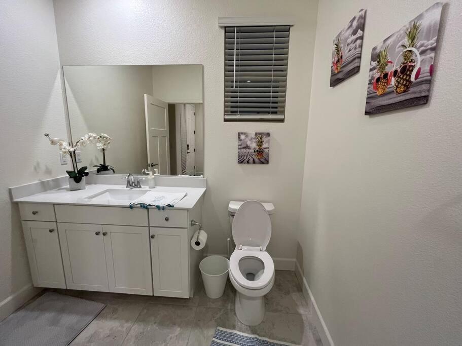 Brand-New, Beautiful & Stylish Home In Sacramento! Екстериор снимка