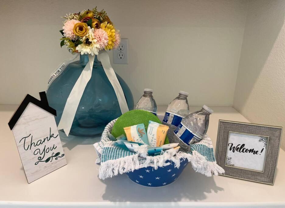 Brand-New, Beautiful & Stylish Home In Sacramento! Екстериор снимка